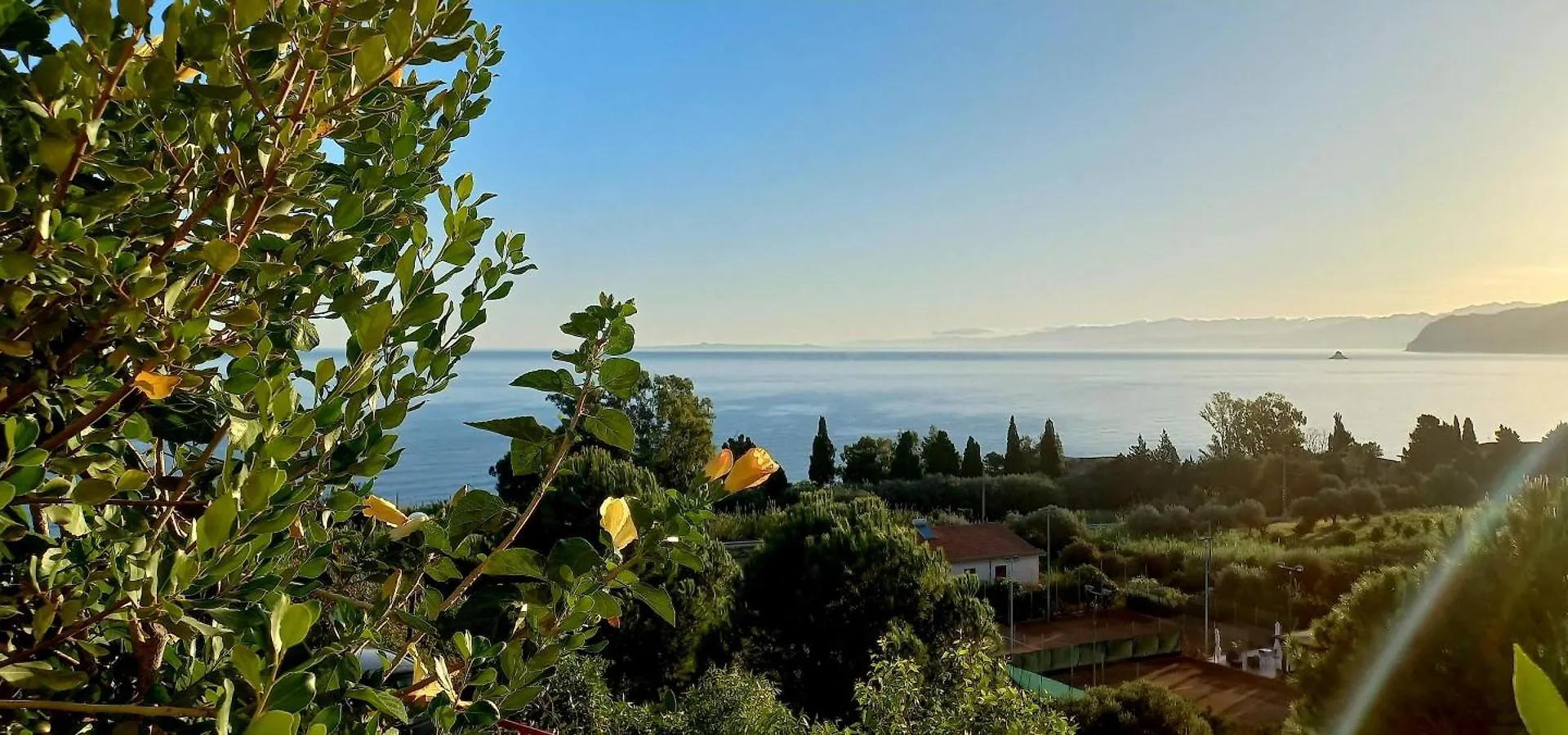 Margherita Sul Mare - 250 M From The Beach San Giorgio  0*, San Giorgio (Messina) Italië